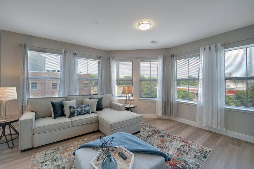 Beautiful 2Br Apt/Ewr Airport/King /Free Parking 뉴어크 외부 사진