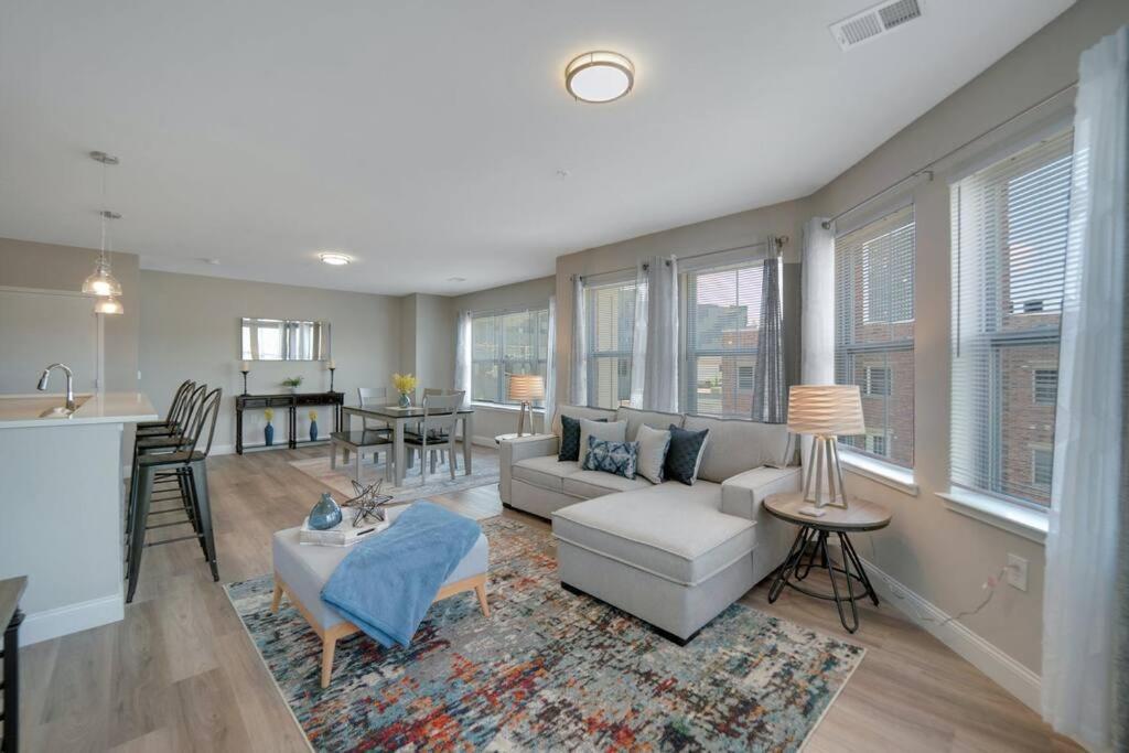 Beautiful 2Br Apt/Ewr Airport/King /Free Parking 뉴어크 외부 사진