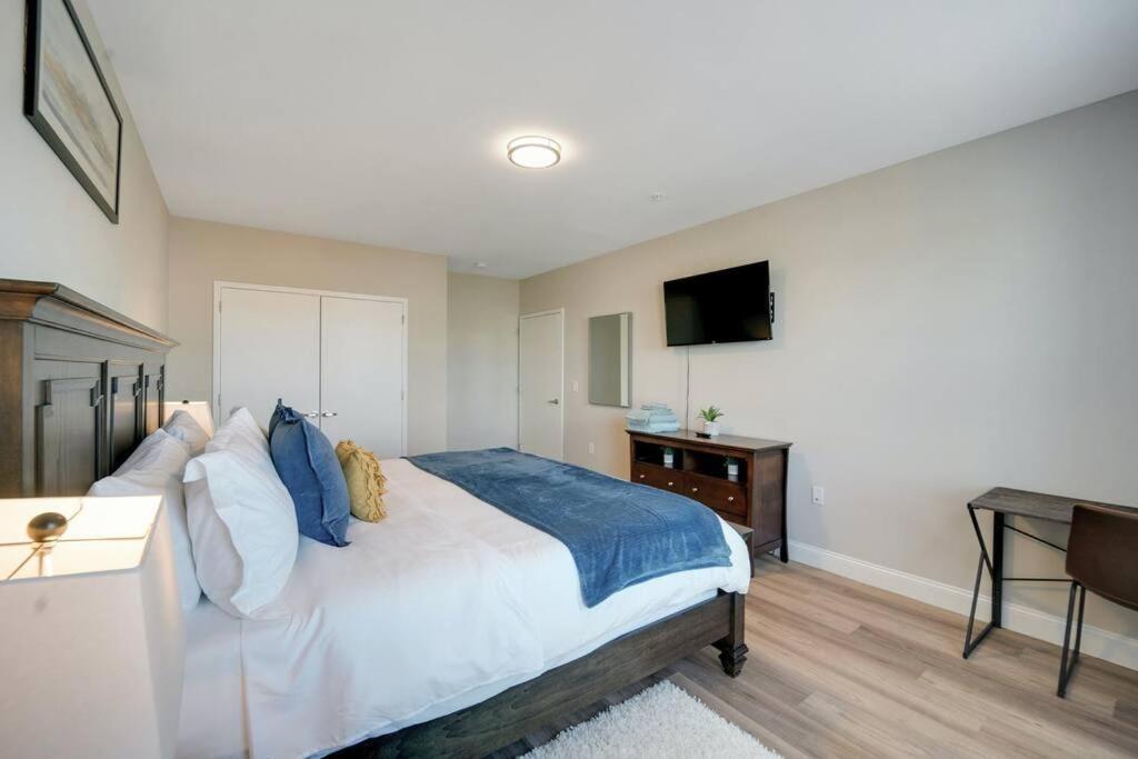 Beautiful 2Br Apt/Ewr Airport/King /Free Parking 뉴어크 외부 사진
