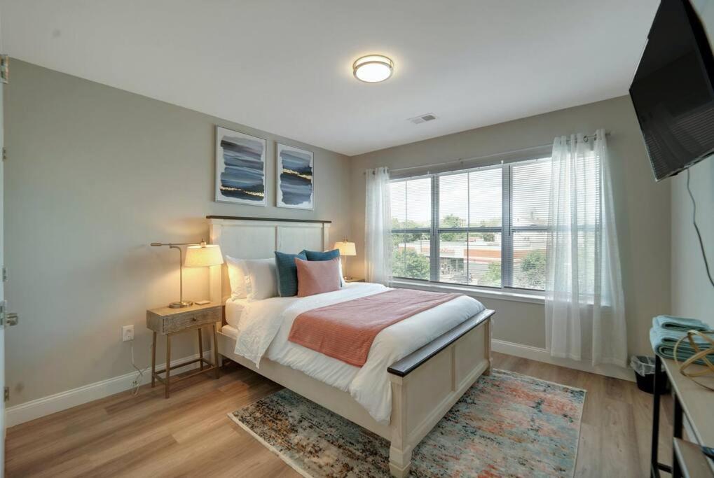 Beautiful 2Br Apt/Ewr Airport/King /Free Parking 뉴어크 외부 사진