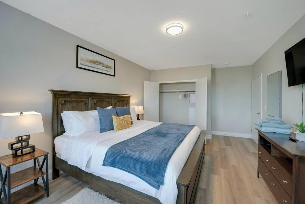 Beautiful 2Br Apt/Ewr Airport/King /Free Parking 뉴어크 외부 사진