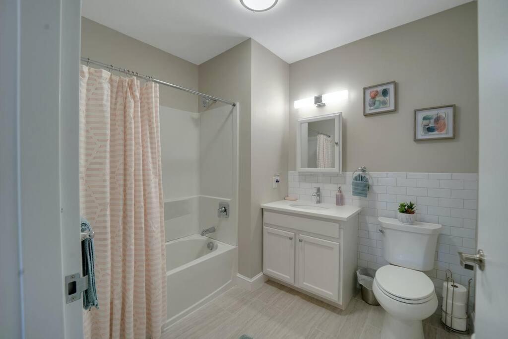 Beautiful 2Br Apt/Ewr Airport/King /Free Parking 뉴어크 외부 사진