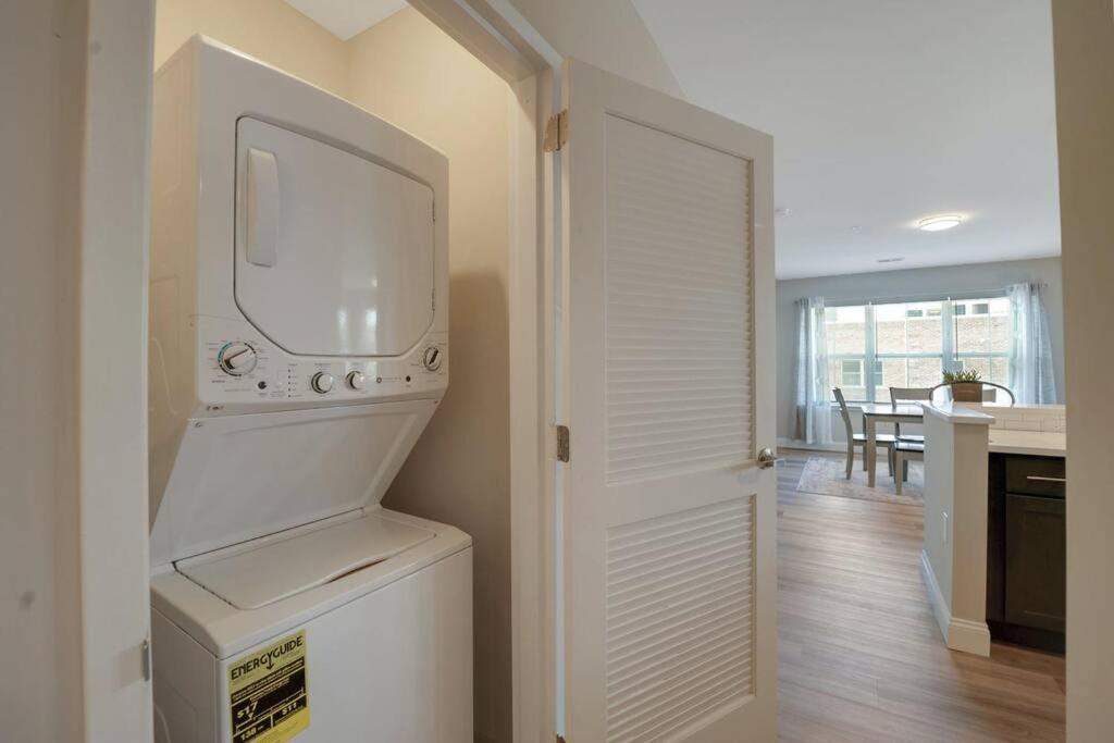 Beautiful 2Br Apt/Ewr Airport/King /Free Parking 뉴어크 외부 사진